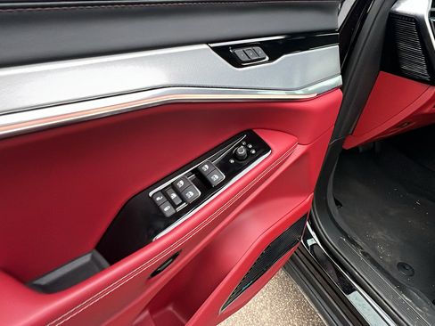 Used 2024 Jeep Wagoneer Launch Edition image 15