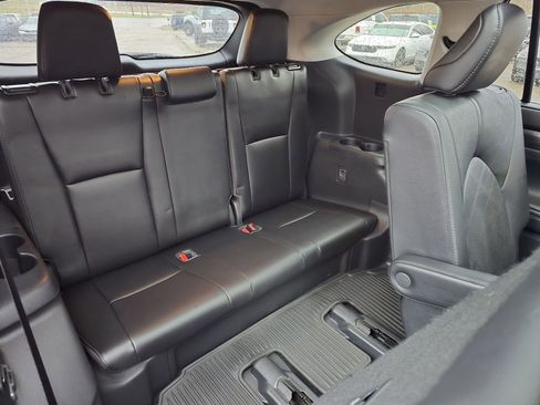 Used 2021 Toyota Highlander Platinum image 21