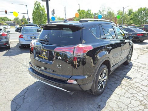 Used 2018 Toyota RAV4 XLE w/ Plus Extra Value Package AWD/4WD image 7