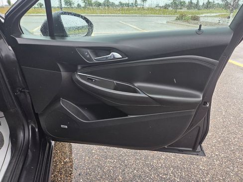 Used 2017 Chevrolet Cruze Premier FWD image 37