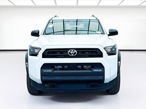Used 2025 Toyota 4Runner SR5 AWD/4WD image 2