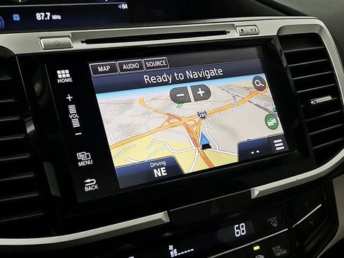 Used 2017 Honda Accord Touring image 19