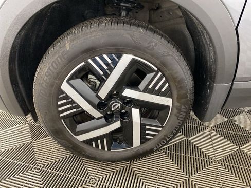 Used 2025 Nissan Kicks SV image 25