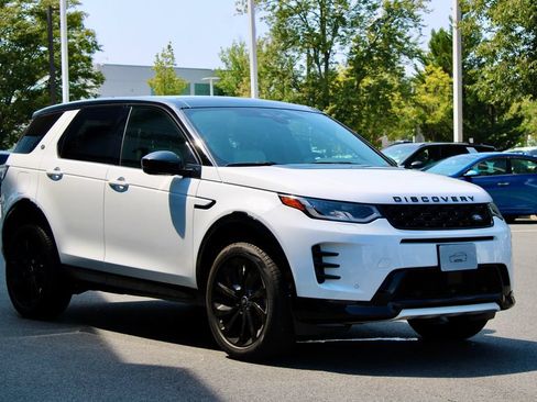 Certified 2025 Land Rover Discovery Sport Dynamic SE AWD/4WD image 2