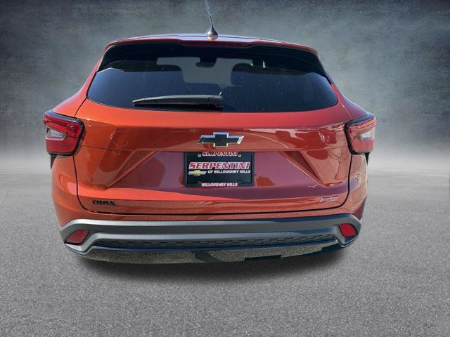 Used 2024 Chevrolet Trax RS FWD image 8