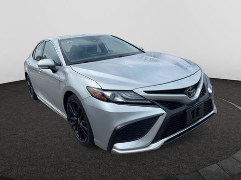 Used 2024 Toyota Camry XSE image 3