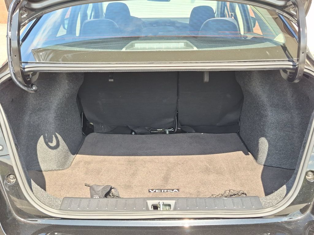 Certified 2025 Nissan Versa SR w/ Trunk Package FWD image 28