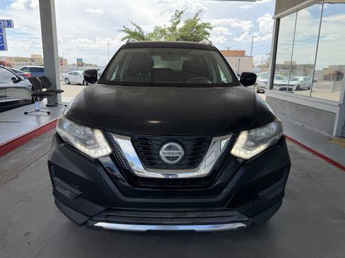 Used 2018 Nissan Rogue SV FWD image 3