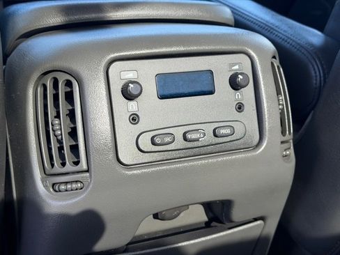 Used 2007 GMC Sierra 3500 SLT w/ Heavy-Duty Power Package image 16