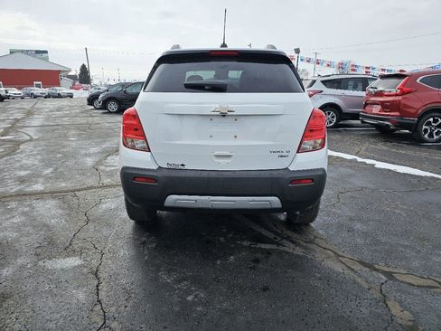 Used 2016 Chevrolet Trax LT w/ LT Convenience Package AWD/4WD image 29