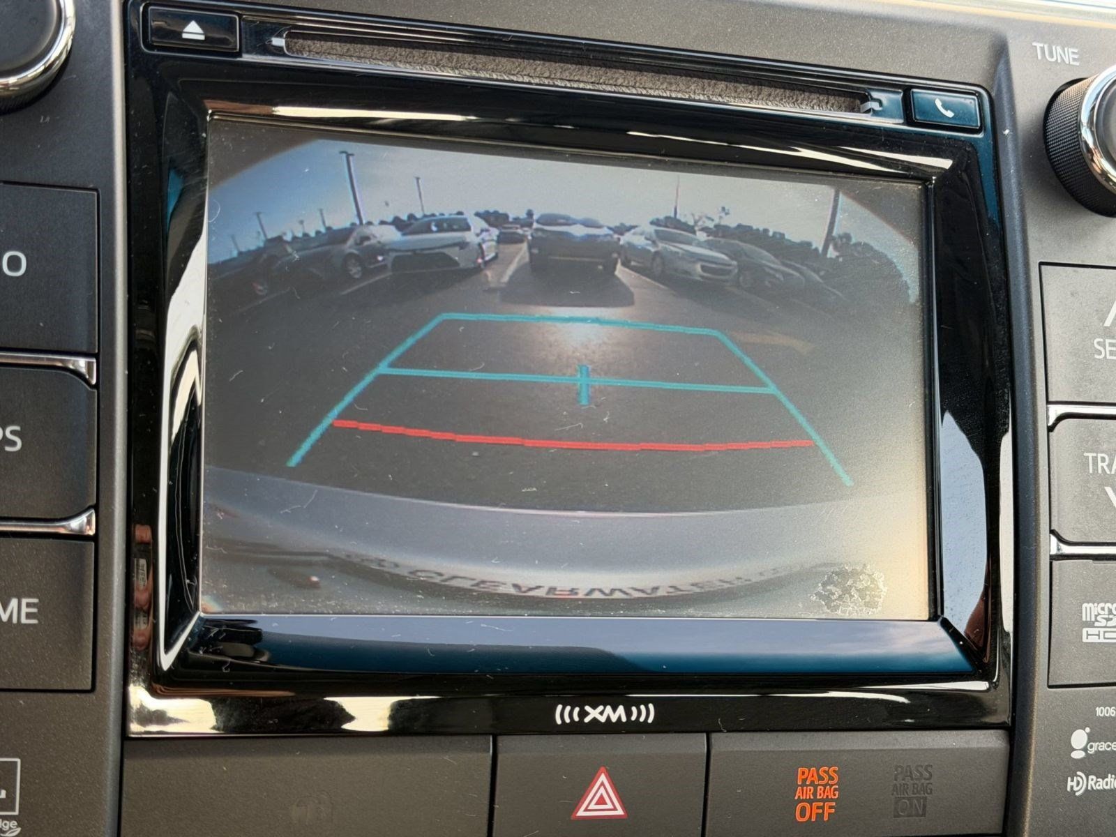 Used 2017 Toyota Camry XLE w/ Moonroof Package FWD image 21