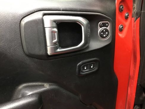 Used 2019 Jeep Wrangler Unlimited Sport S AWD/4WD image 7