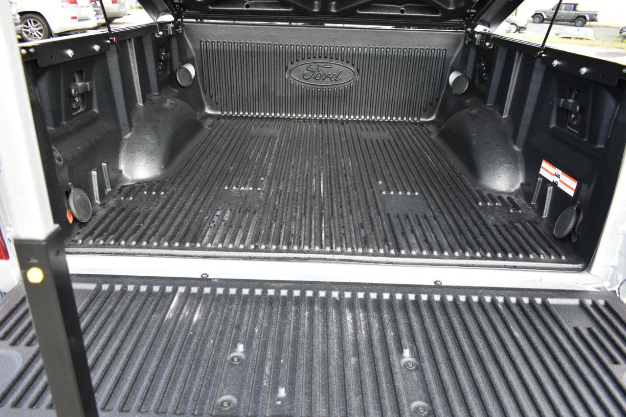 Used 2015 Ford F150 Platinum w/ Equipment Group 701A Luxury RWD image 51