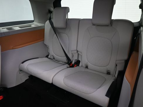 Used 2025 Volkswagen ID. Buzz 1st Edition image 27