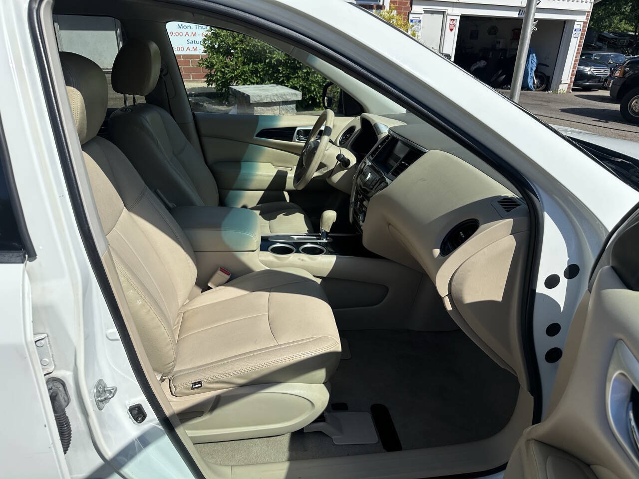 Used 2015 Nissan Pathfinder S FWD image 24