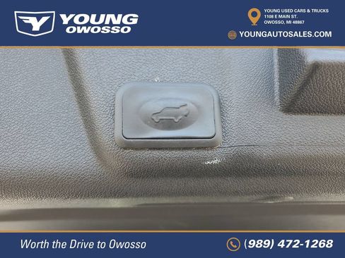 Used 2017 Buick Enclave Leather w/ Enclave Sport Touring Edition FWD image 31