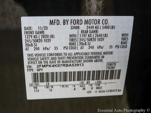 Certified 2024 Ford Edge Titanium w/ Titanium Elite Package image 28