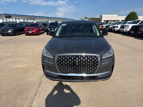 Used 2023 Lincoln Corsair Reserve w/ Equipment Group 201A AWD/4WD image 2