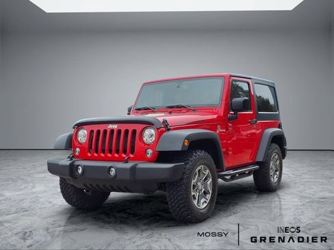 Used 2018 Jeep Wrangler Rubicon w/ Power Convenience Group AWD/4WD image 4
