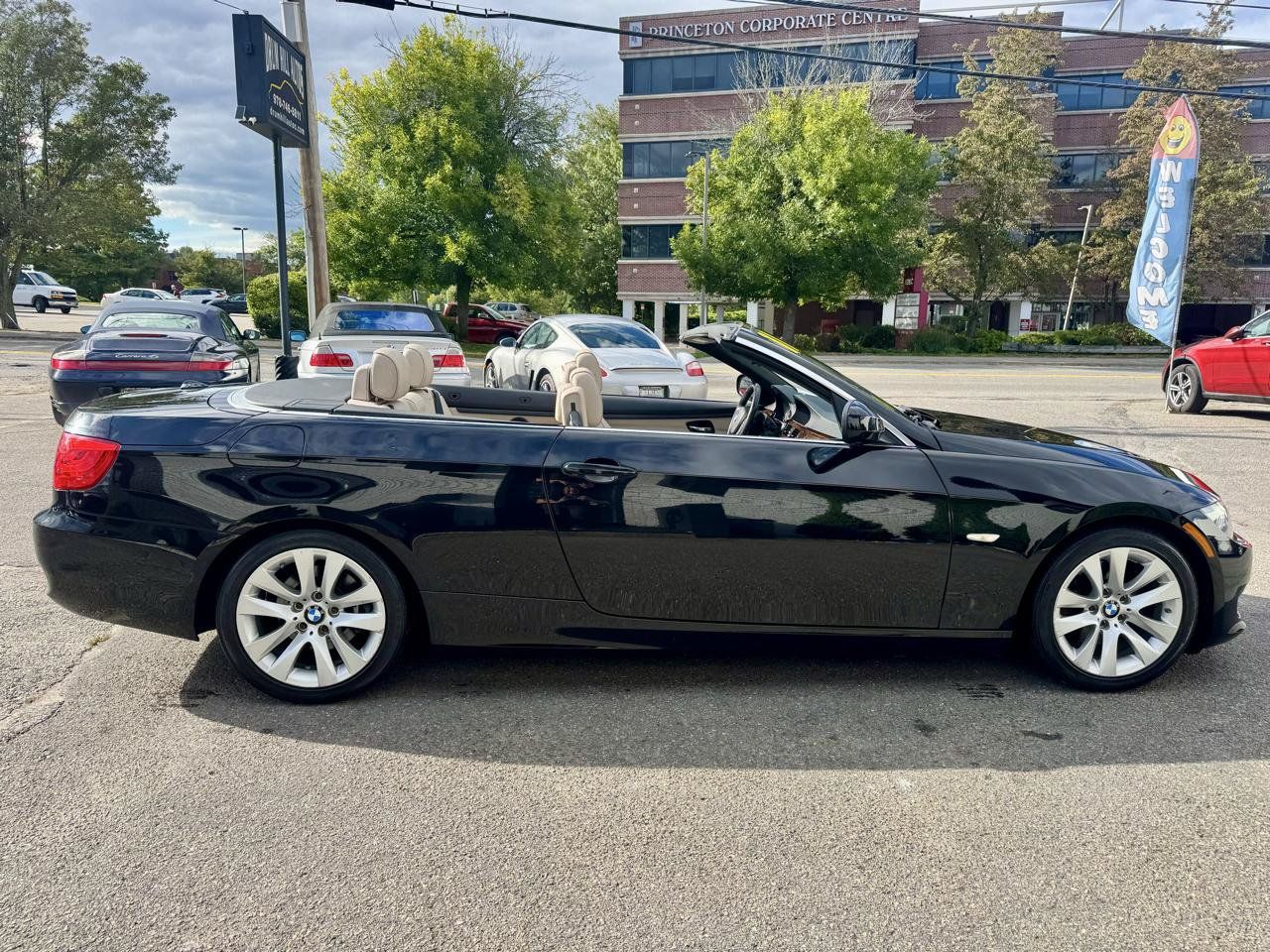 Used 2011 BMW 328i Convertible RWD image 12