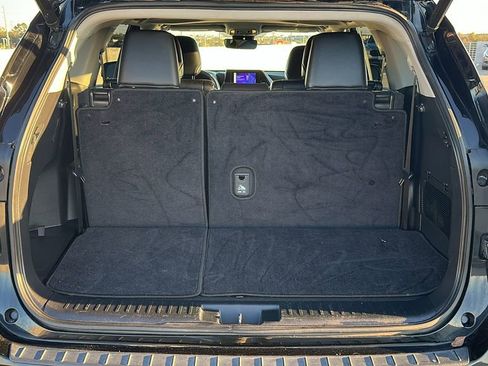 Used 2023 Toyota Highlander L image 36