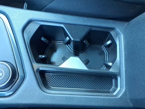 Used 2024 Volkswagen Tiguan SE R-Line image 16