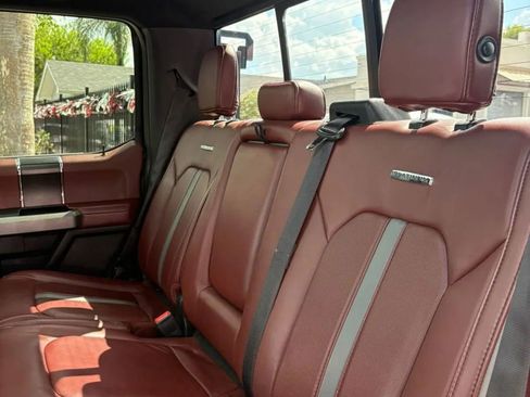 Used 2018 Ford F150 Platinum w/ Equipment Group 701A Luxury image 8