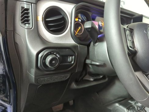 Used 2025 Jeep Wrangler Sport image 26