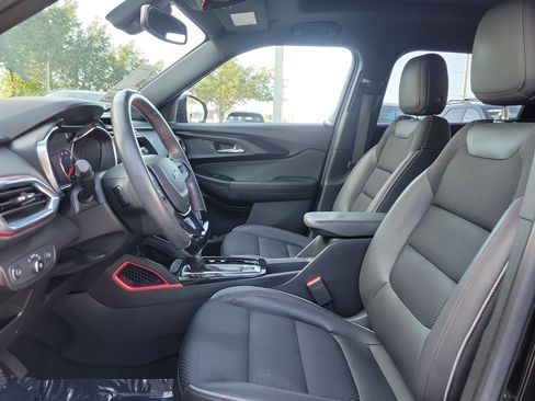Used 2023 Chevrolet TrailBlazer RS w/ Sun and Liftgate Package FWD image 13