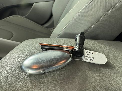 Used 2025 Hyundai Elantra SEL FWD image 3