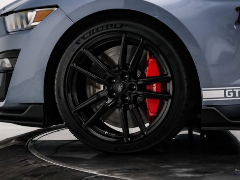 Used 2022 Ford Mustang Shelby GT500 w/ Technology Package image 59