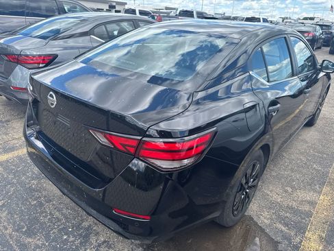 Used 2025 Nissan Sentra S FWD image 10