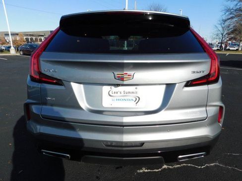 Used 2024 Cadillac XT4 Premium Luxury image 4
