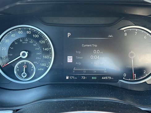 Used 2024 Genesis G70 2.5T RWD image 23