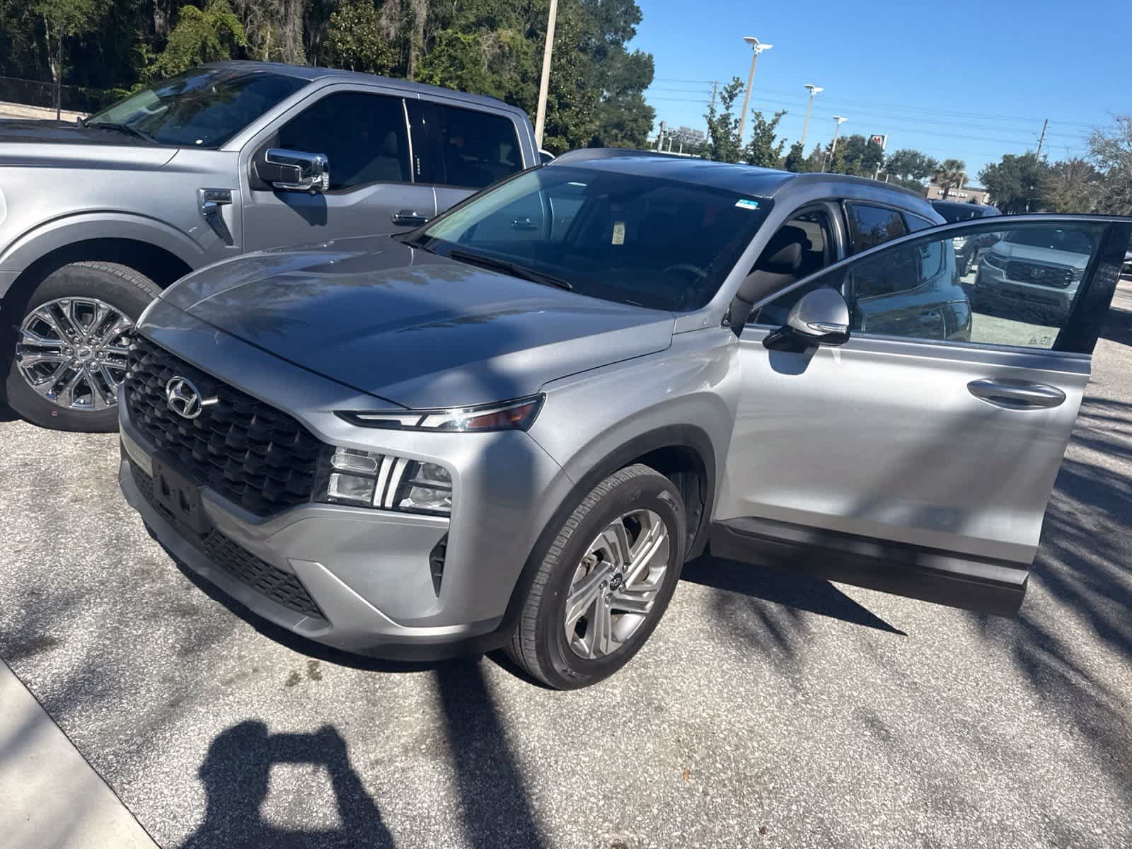 Used 2023 Hyundai Santa Fe SEL FWD image 7