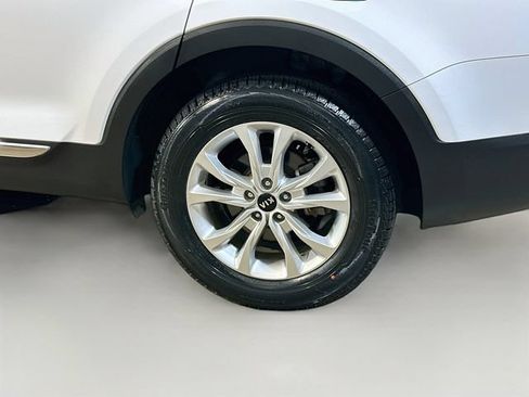 Used 2021 Kia Telluride LX AWD/4WD image 5