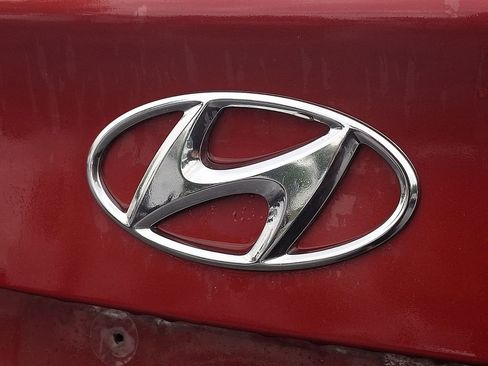Used 2016 Hyundai Elantra SE FWD image 21