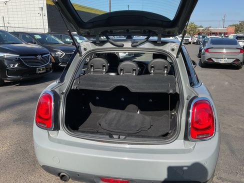 Used 2019 MINI Cooper 4-Door Hardtop w/ Storage Package FWD image 25