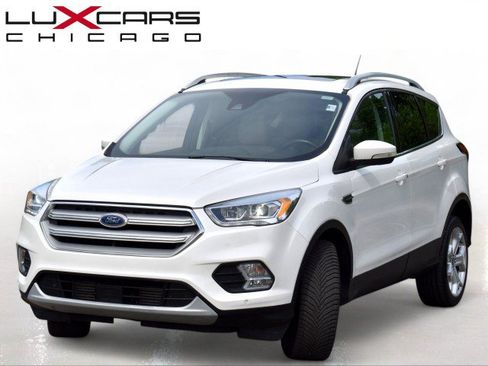 Used 2019 Ford Escape Titanium AWD/4WD image 3