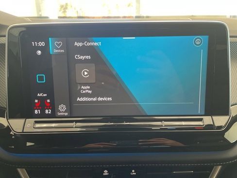 Used 2025 Volkswagen Atlas Cross Sport SEL R-Line image 17