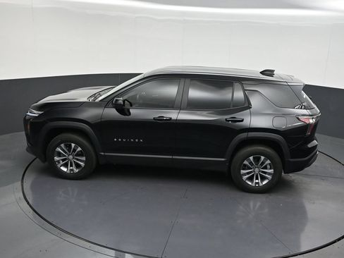 Used 2025 Chevrolet Equinox LT w/ Safety and Technology Package FWD image 17