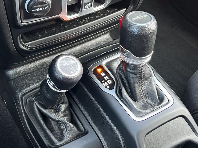 Used 2023 Jeep Gladiator Sport AWD/4WD image 33