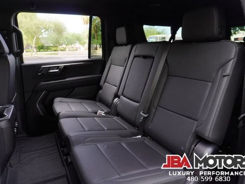Used 2025 Chevrolet Suburban LT RWD image 87