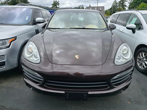 Used 2014 Porsche Cayenne S AWD/4WD image 2