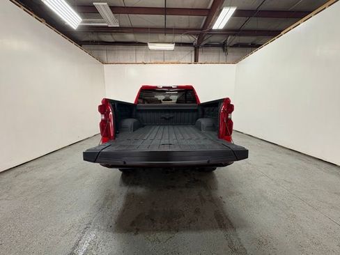 Used 2023 Chevrolet Silverado 1500 Custom Trail Boss w/ LPO, Dark Essentials Package image 10