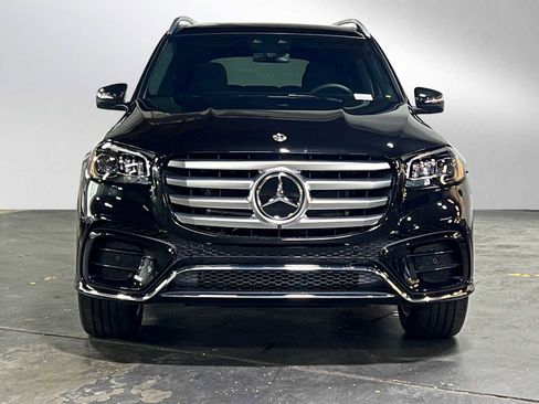 New 2026 Mercedes-Benz GLS 580 4MATIC image 8