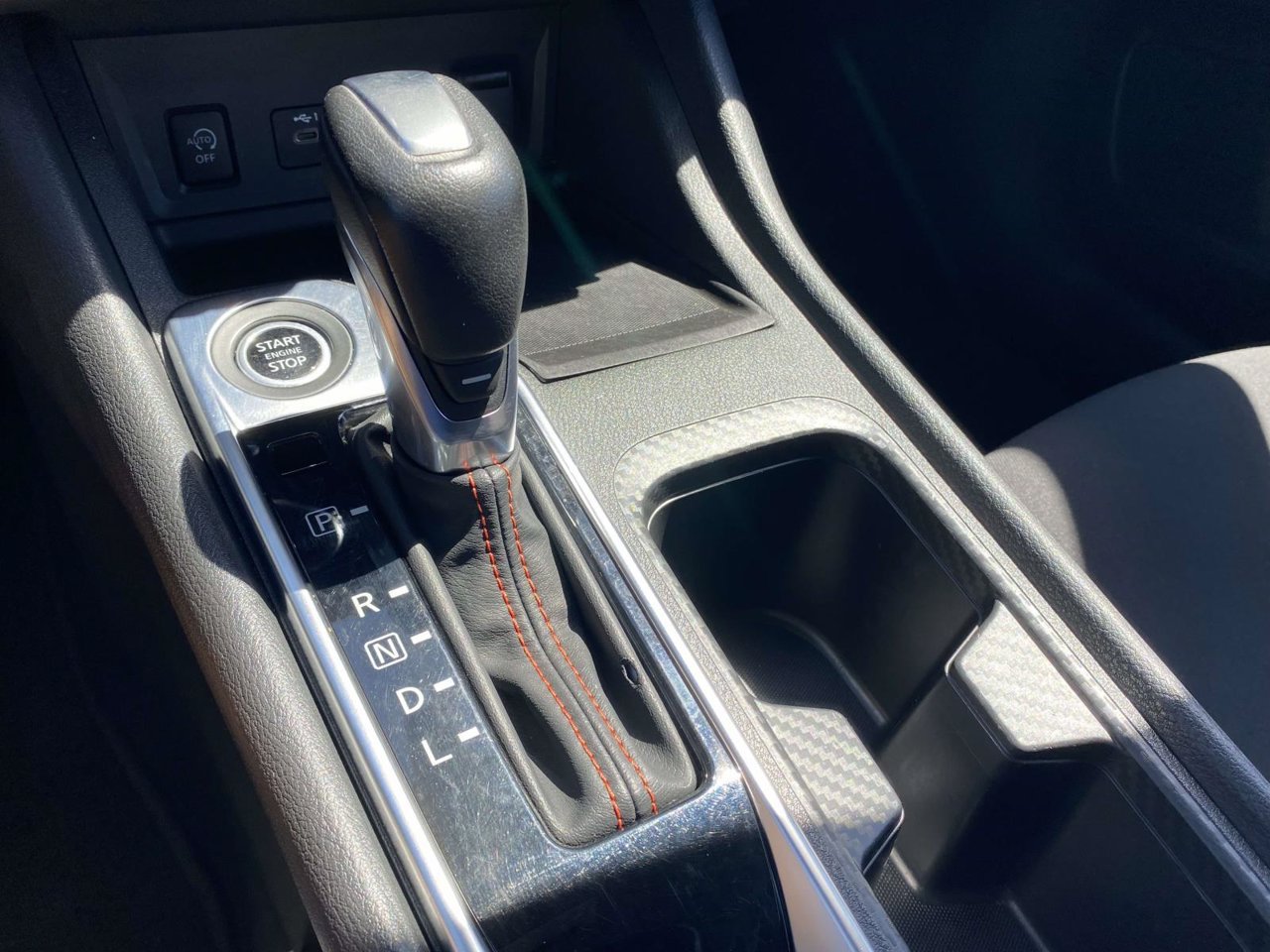 Used 2025 Nissan Sentra SR FWD image 29