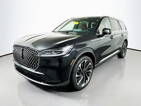 New 2025 Lincoln Aviator Reserve w/ Luxury Package image 3