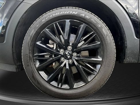 Used 2020 Kia Telluride SX w/ Towing Package FWD image 28