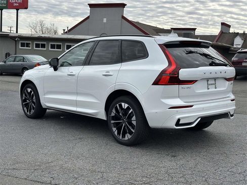 New 2026 Volvo XC60 B5 Plus w/ Protection Package Premier image 21